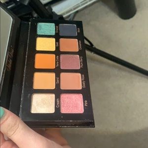 Eyeshadow palette